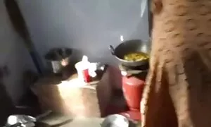 با کاشت یک لاتین هیجان انگیز روی خر ، تصمیم گرفت داخل داستان های سکسی باتصویر آن را تقدیر کند