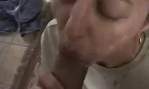 درمانگر ماساژ روسی مشتری تصویر عکس سکسی را جلب می کند