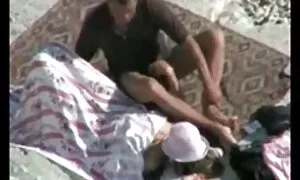 وودمن مقعد تصویر داستان سکسی مدل را روی صورت خود خم کرد