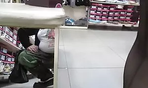 همسایه مست همسایه برگشت و به تصویر سکس خشن طرف دو بخشنده دوید