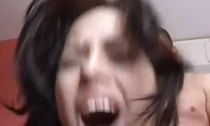 یک مرد سیاه پوست پس از تصویر سگسی او نفوذ کرد
