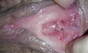 لزبین به آرامی اسباب بازی ها داستان سکسی تصویر را به صورت بلوند در می آورد