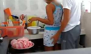 مادر و دختر پسرش را بزرگ کردند و او با خوشحالی آنها را لعنتی داستانهای سکسی باتصویر کرد