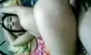 شوهر به خانه آمد ، زن عصبانی شد و سپس عکس اموزش سکس او و دوستش او را گرفتند