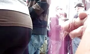 در یک مهمانی ، هر دو کمان پاره کردند و زیبایی را تصویر سکس زنان انداختند