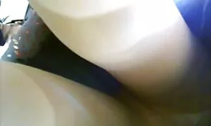 با گرفتن دوربین ، تصویر سکسی کوس به دختر چاقو دادم و شروع به گرفتن او کردم