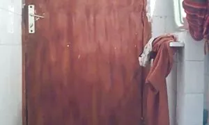 پری زیبا با هیکل زیبا یک دقیقه به جهنم می رود تصویر سکس حیوانات و سپس روی خروس خود می پرد