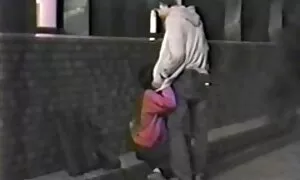 او یک دوست را عکس سکسی پس زمینه در یک شکست بزرگ کرد